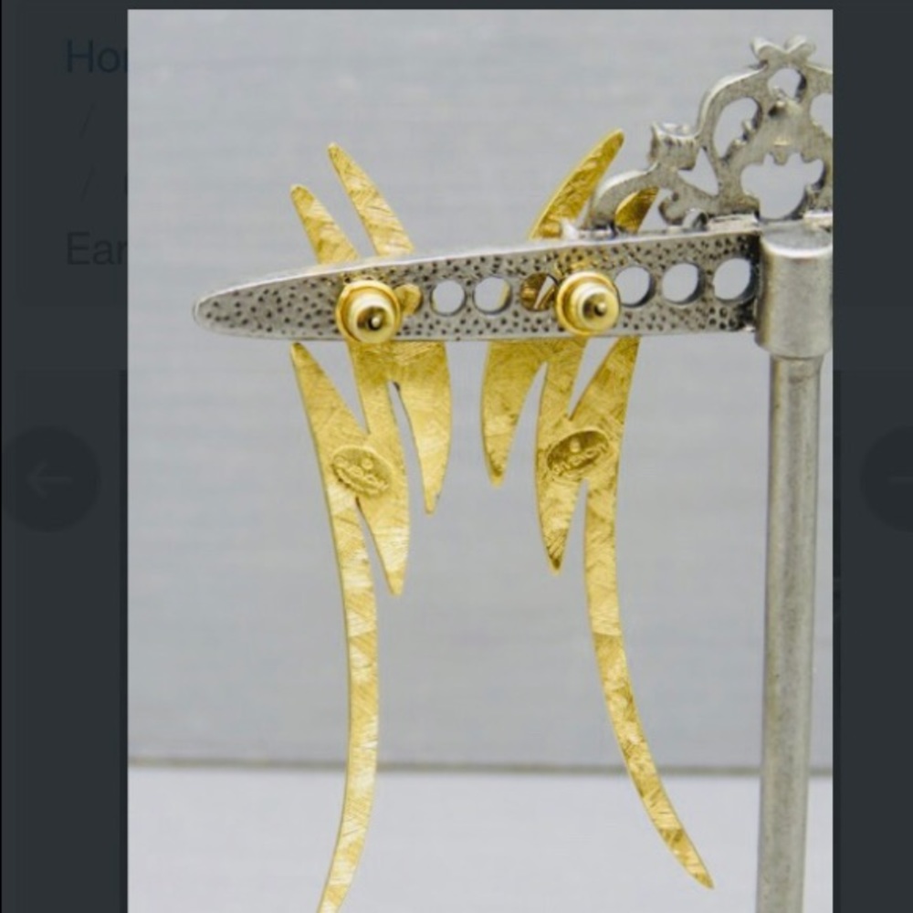 GIVENCHY Goldtone Earrings. GORGEOUS - Picture 7 of 8
